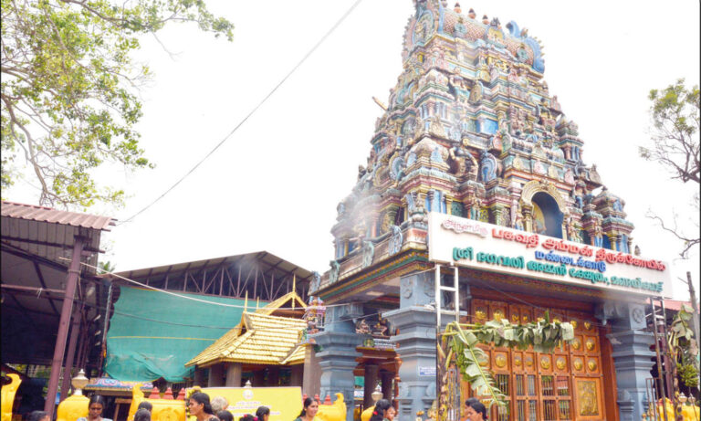 மண்டைக்காடு பகவதி அம்மன் கோவில்