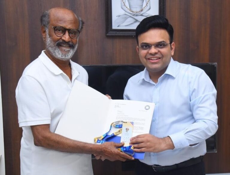 உலகக்கோப்பை கிரிக்கெட் ரஜினிக்கு கோல்டன் டிக்கெட்